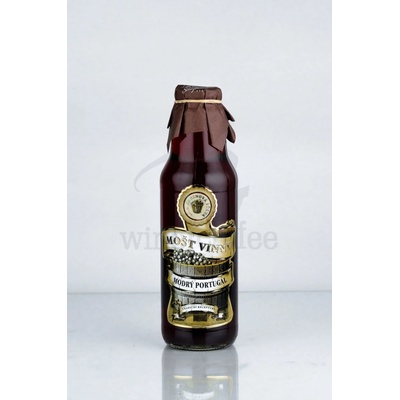 Hroznový mušt Slovácka moštárna Válková MODRÝ PORTUGAL Výber z hrozna sladké 750 ml
