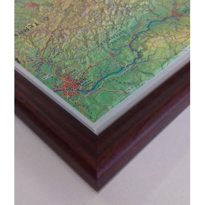Georelief Českosaské Švýcarsko - nástěnná plastická mapa 80 x 60 cm Varianta: mapa v dřevěném rámu, Provedení: Pinos tmavě hnědý