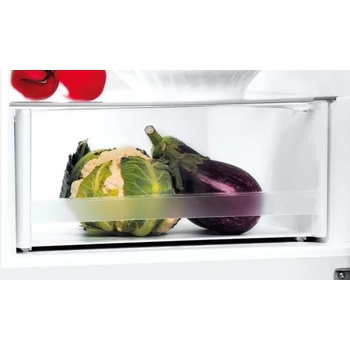 Image 1 of Indesit LI7 S2E W