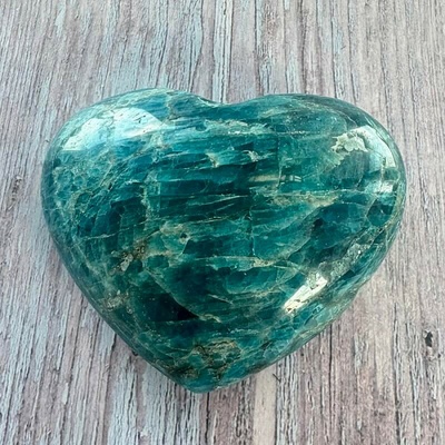 Nefertitis Apatit srdce Madagaskar APA8 č. 5 NF61138 - cca 8,8 x 7,7 cm, 335,4 g