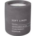Blomus (Германия) Ароматна свещ BLOMUS FRAGA с аромат Soft Linen - Ø6.5 х 8 см - цвят магнитно сиво (BLOMUS 65653)