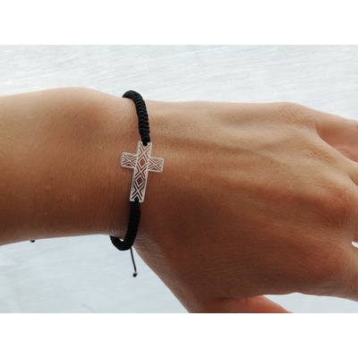 Мъжка гривна с кръст и черен конец (МСГ 1)