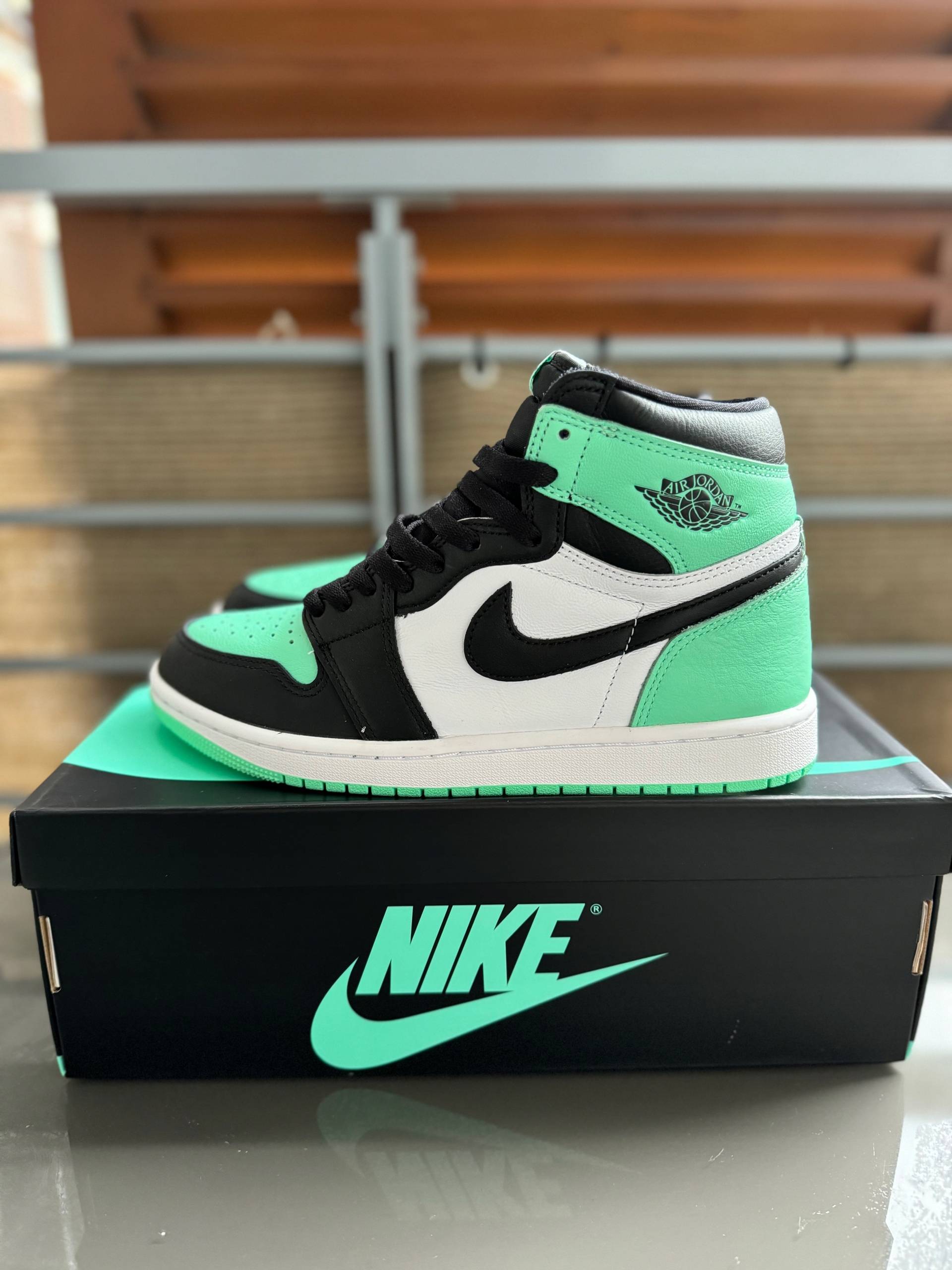 aj 1 jordans
