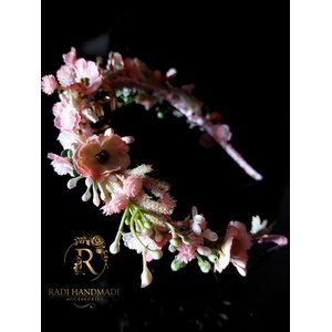 Radi handmade Дизайнерска диадема с малки розови цветя и бежави листа (843)