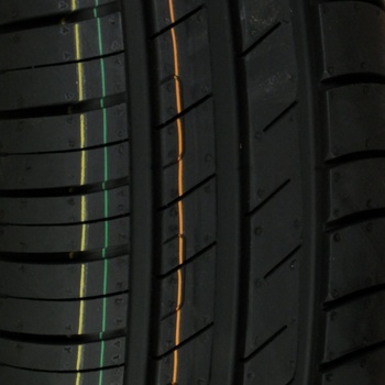 Goodyear EfficientGrip 225/55 R17 101W