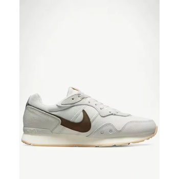 Nike Venture Runner Shoes White