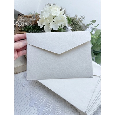 Olino Paperworks Int BV Obálka 16x22 hladká smetanová