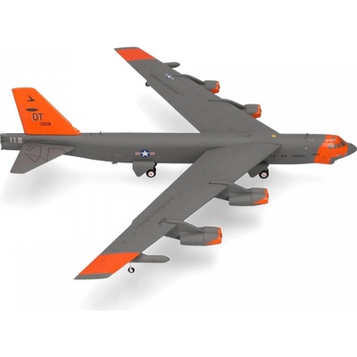 Herpa B-52H Stratofortress United Staes Air Force 49th Test and Evaluation SqnTest orange livery 1:200