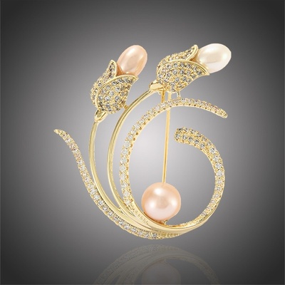 Éternelle brož se sladkovodními perlami a čirými zirkony Elvira B2168 zlatá