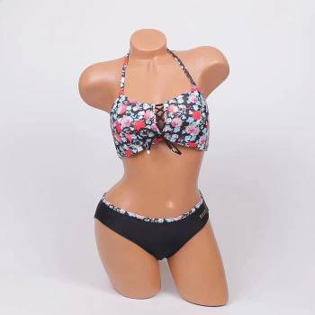 Image 1 of Ефектен черен бански с рози - чашка В