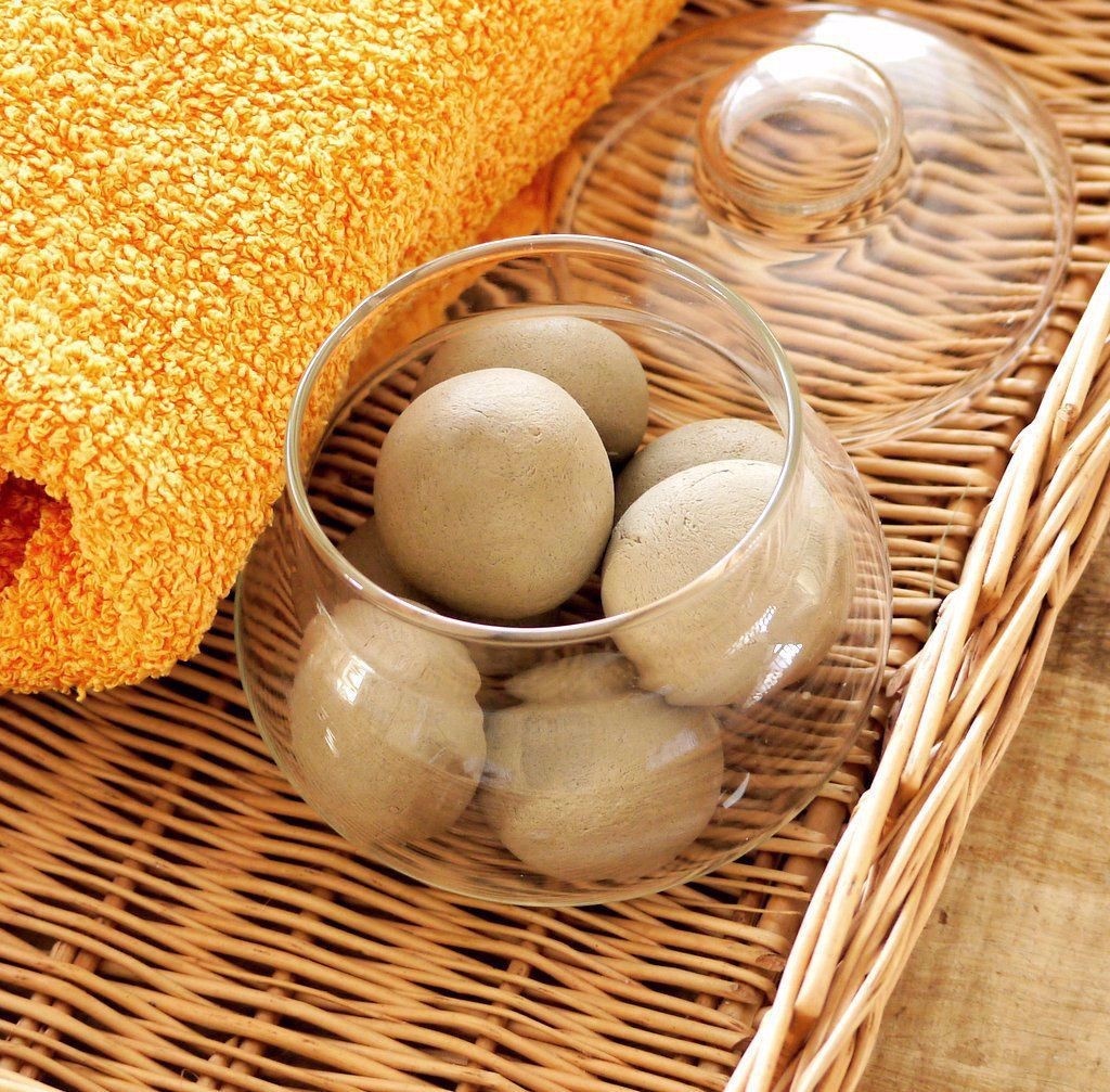 Ponio tuhý šampon s ichtamolem a pyritionem zinku 30 g