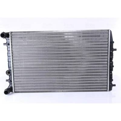 Chladič motora NISSENS 67322