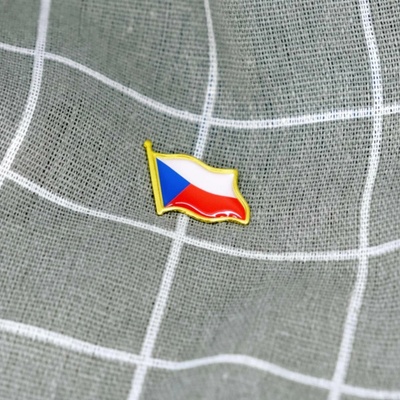 Pinarna Vlajka České republiky se zlatým okrajem