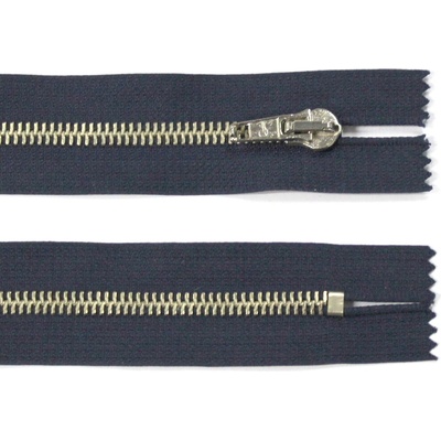 Kovový zip no.5 nerozepínací 22cm jeansový - více barev Barva: 15 navy tmavě modrá (stříbrné zuby)
