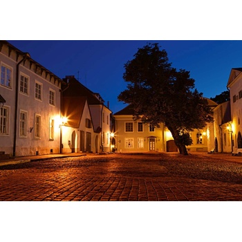 DIMEX ART s. r. o Флизелинов фототапет стара улица през нощта 375 x 250 см
