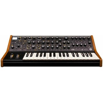 Moog SUB 37