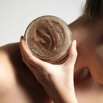 Susanne Kaufmann Refining Scalp & Body Scrub – Olejový peeling na hlavu a tělo 200 ml