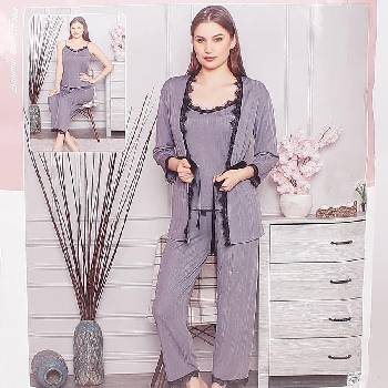 Дамска сива пижама с дантела от 3 части
