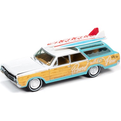 Johnny Lightning Oldsmobile Vista Cruiser 1964 1:64