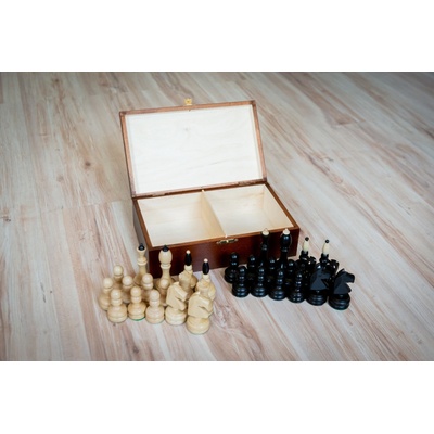 Šachové figurky klubovka v dřevěném boxu