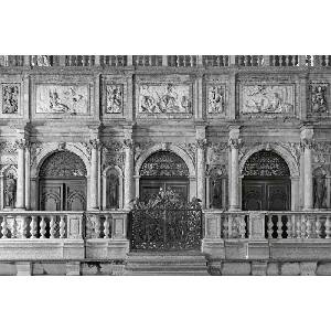 DIMEX ART Флизелинов фототапет портал на камбанарията 375 x 250 см