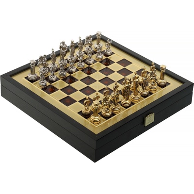 Manopoulos Šachy Antické Řecko a Řím v dřevěné kazetě se zlatými/stříbrnými figurkami a mosaznou šachovnicí 27x27cm