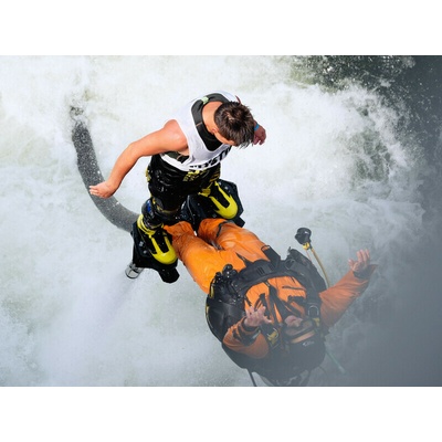 Tandemová lekce flyboardingu