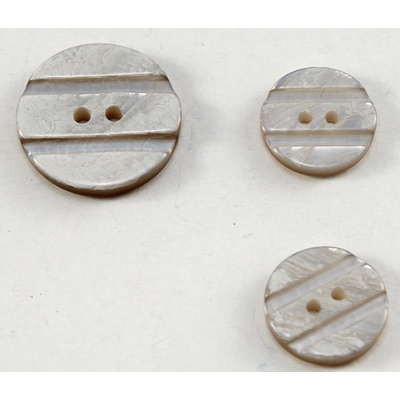 Dierkovaný gombík - perleťová - priemer 1,6 cm
