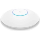 Access pointy a routery Ubiquiti U6-LR