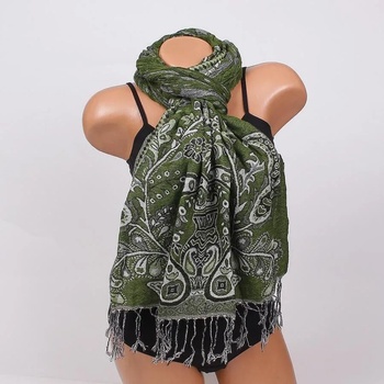 Image 1 of Мек и топъл шал в зелено с цветя и орнаменти