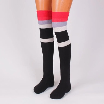 Черни 7/8 чорапи с цветни ленти в червено, бяло и сиво