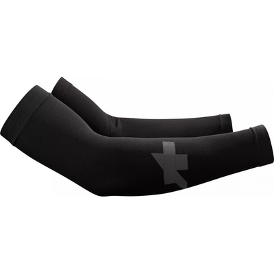 Assos Spring Fall Arm Warmers Evo na ruce