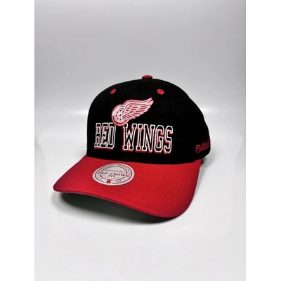 Mitchell & Ness Detroit Red Wings Backside Script Pro Snapback
