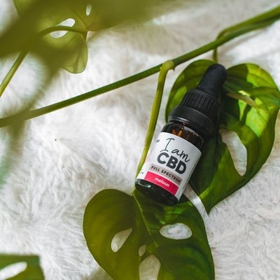 I am CBD Full spectrum konopný olej meloun 15 % 10 ml