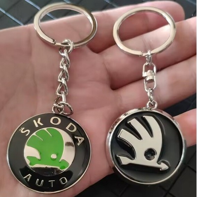 Přívěsek na klíče Skvělý dárek pro milovníky Škoda auto typ 2
