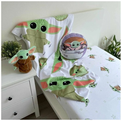 Jerry Fabrics Plážová osuška Star Wars Baby Yoda 70 x 140 cm