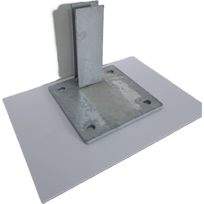 Pätka pre montáž stĺpiku na betónový podklad, pre stĺpik 60x40 mm, koncová, žiarovo pozinkovaná