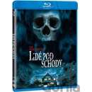 Lidé pod schody BD