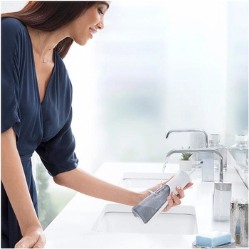 Image 1 of Oral-B AquaCare 6 Pro Expert