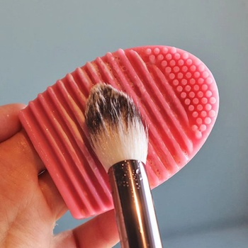 Verk 01831 Silikónový čistič štetcov na make-up fialový