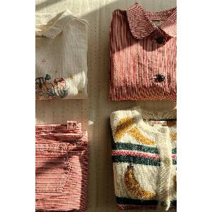 Konges Sløjd Детска жилетка с въ; на BILLI KNIT CARDIGAN (KS104233.PreSpring) - answear - 95,82 лв