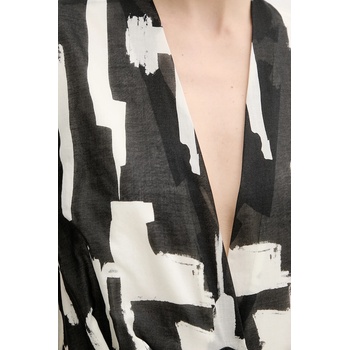 MMC STUDIO Памучна рокля mmc studio в черно среднодълга с уголемена кройка tropic (tropic)