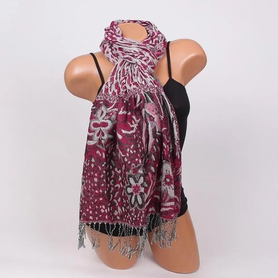 Красив шал в сиво и виолетово-бордо с цветя и ламе