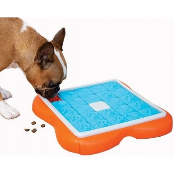 Nina Ottosson Pamlskový hlavolam pre psov Challenge Slider 37,5 x 37,5 x 5 cm Obtiažnosť 3