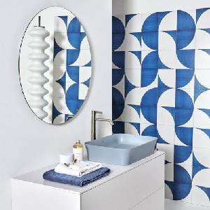 Ideal Standard Висок смесител за умивалник Ideal Standard Atelier Joy в сребристо с червено-син индикатор (BC854GN)