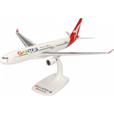 Herpa Airbus A330 203 Qantas Airways Pride is in the Air Colors Snap Fit 1:200