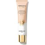 Guerlain Terracotta Joli Teint Protecting Tinted Moisturizer озаряващ фон дьо тен за естествен вид SPF 20 цвят 00 Rosy 30ml