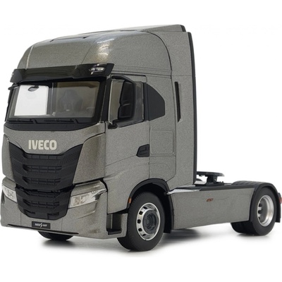 MarGe Models Iveco S-Way 4x2 šedá 1:32