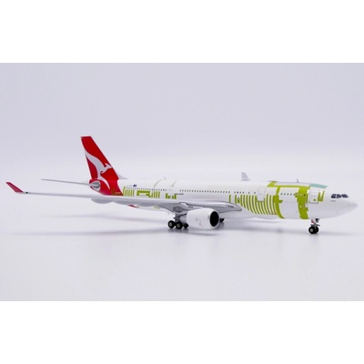 JC Wings A330-202P2F Qantas Freight Green Colors Named Hercules 1:400