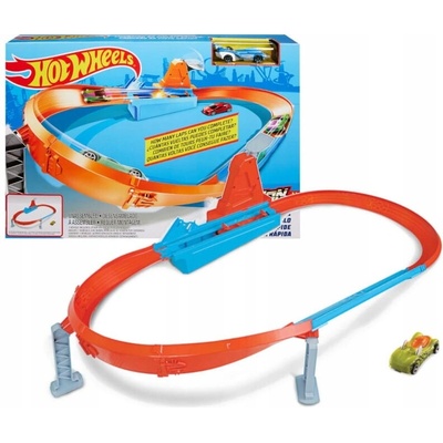 Mattel Hot Wheels Rychlý závod na dráze + autíčko GJM75